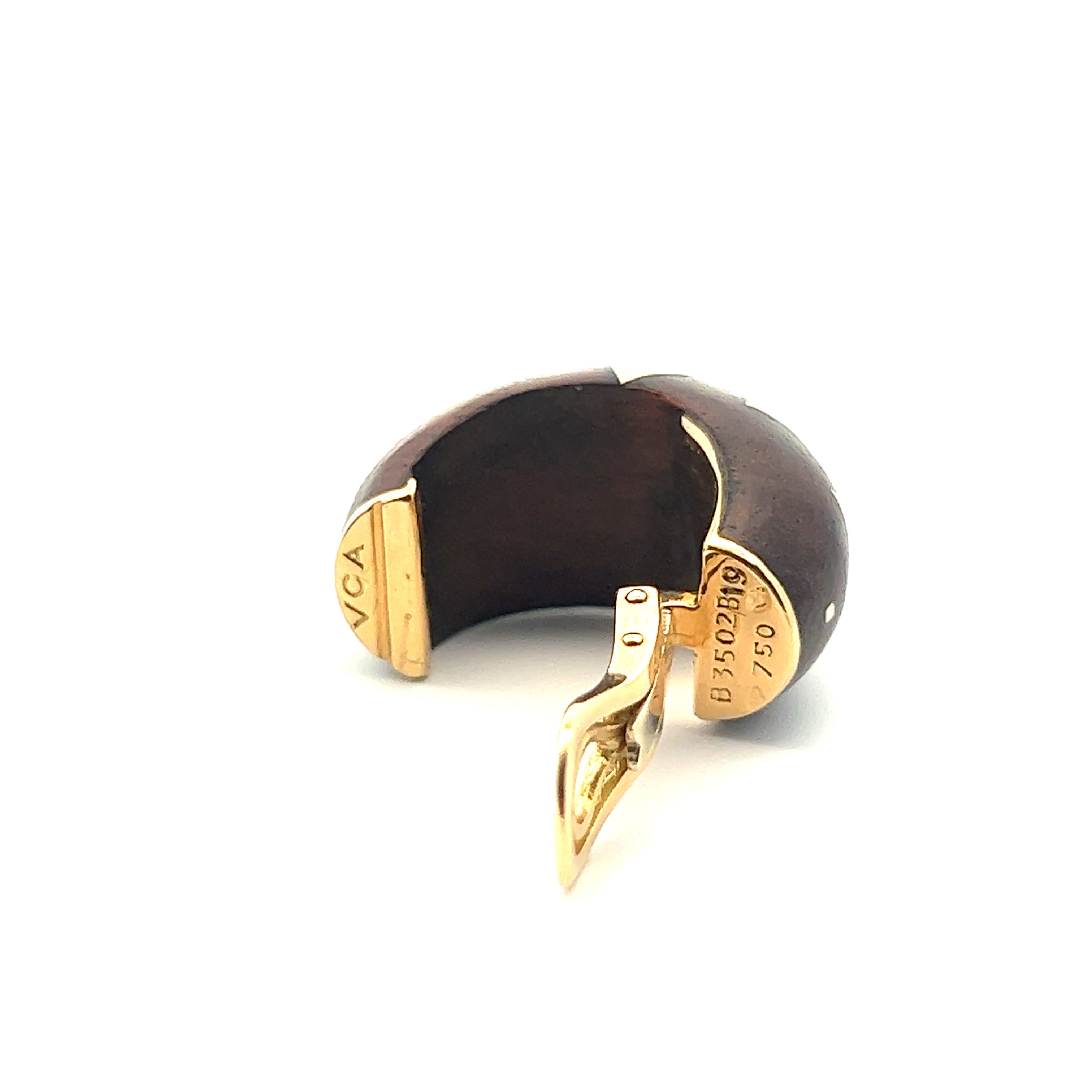 Van Cleef & Arpels 18k yellow good wood inlay earclip