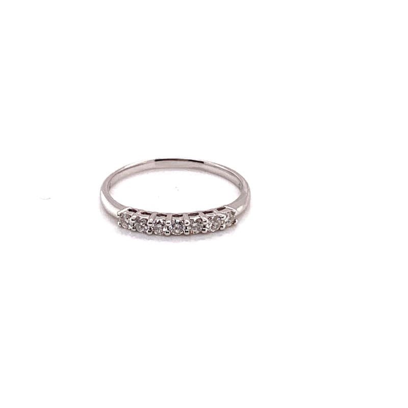 18k white gold diamond band ring