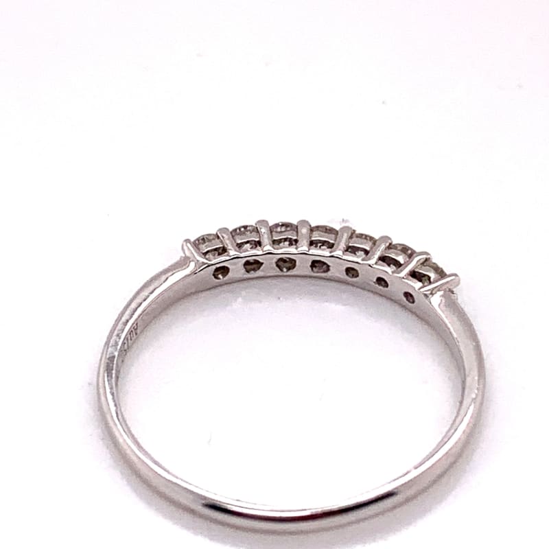 18k white gold diamond band ring