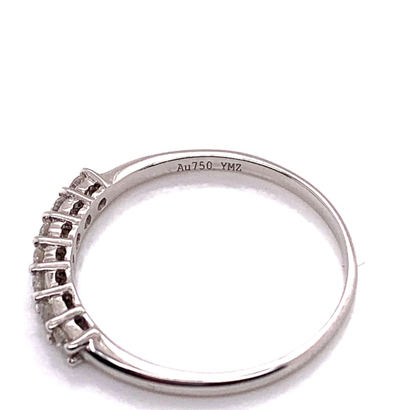 18k white gold diamond band ring