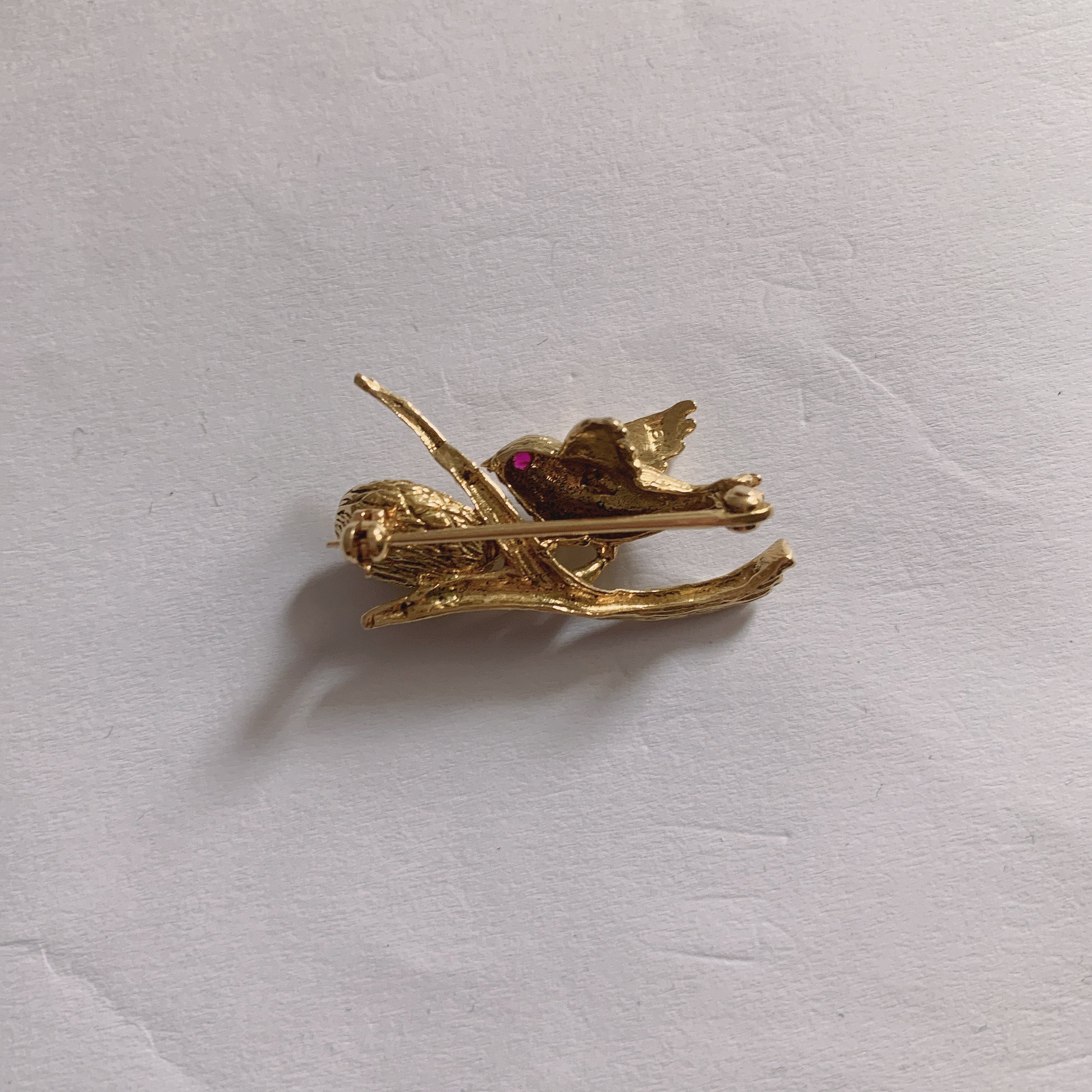 18K yellow gold bird and nest pin with pearls